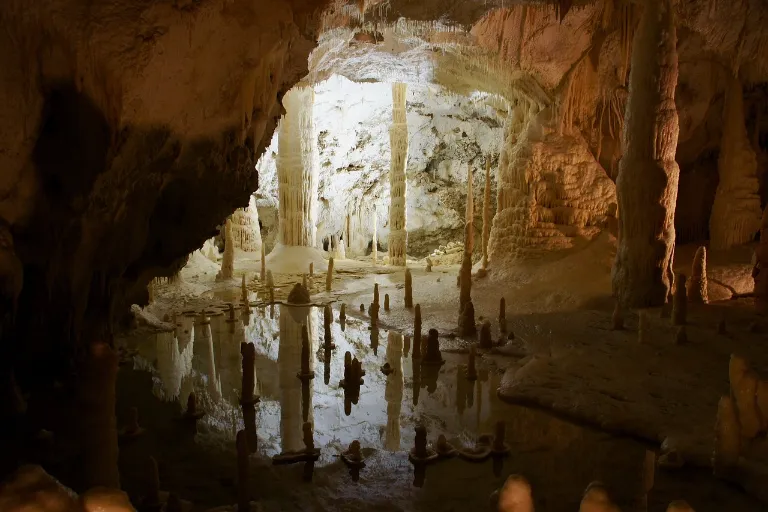 Jeskyně v České republice: 8 našich nejkrásnějších jeskyní